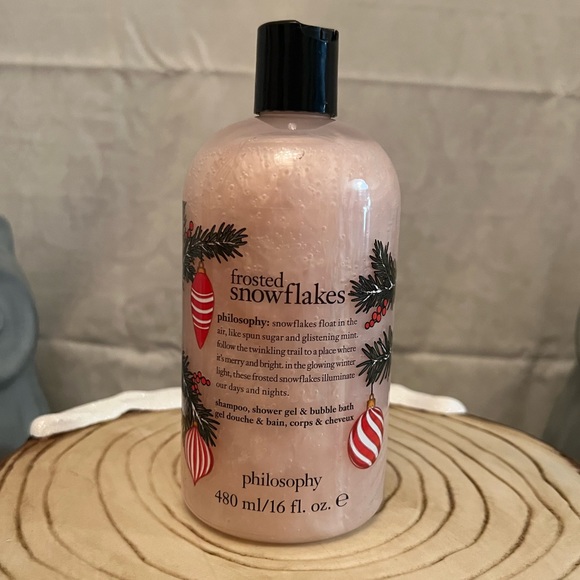Philosophy Frosted Snowflakes: Shampoo, Shower Gel & Bubble Bath - Picture 2 of 3